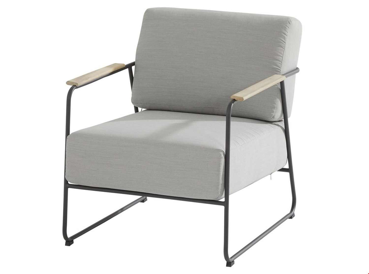 Een loungestoel voor buiten die ook binnen niet misstaat... Een loungestoel voor buiten die ook binnen niet misstaat...